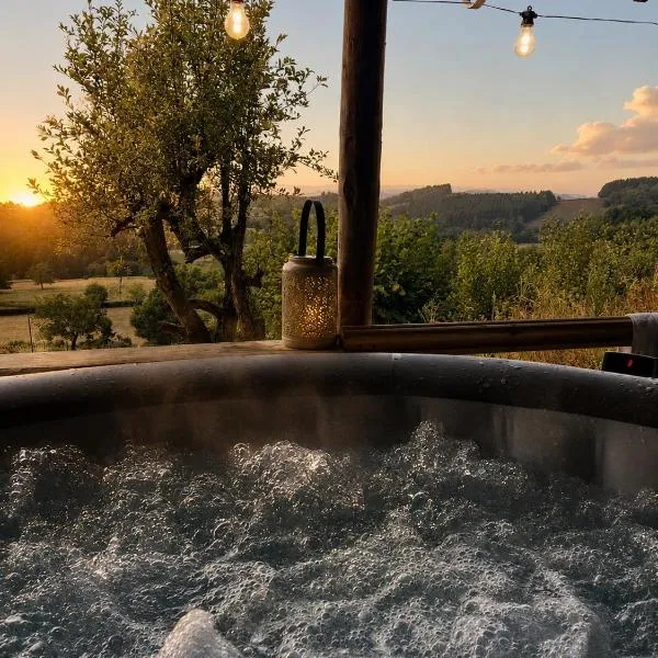 Gîte nature sur 9ha - accès Spa avec vue panoramique, ξενοδοχείο σε Vollore-Ville