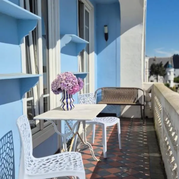 Appt. T3 type Haussmannien vue mer sur port, hotel in Le Pouliguen