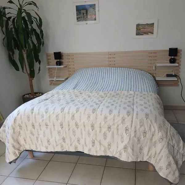 Studio Tranquille, מלון בקסטרה