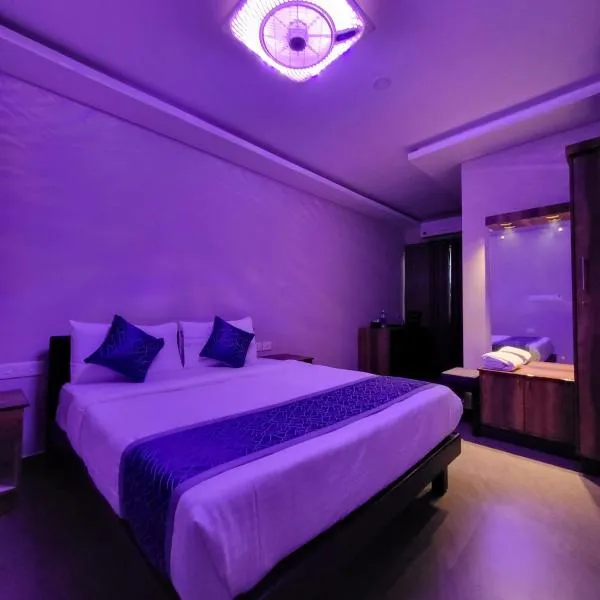 Hotel Grand Vista, hotel in Kochi
