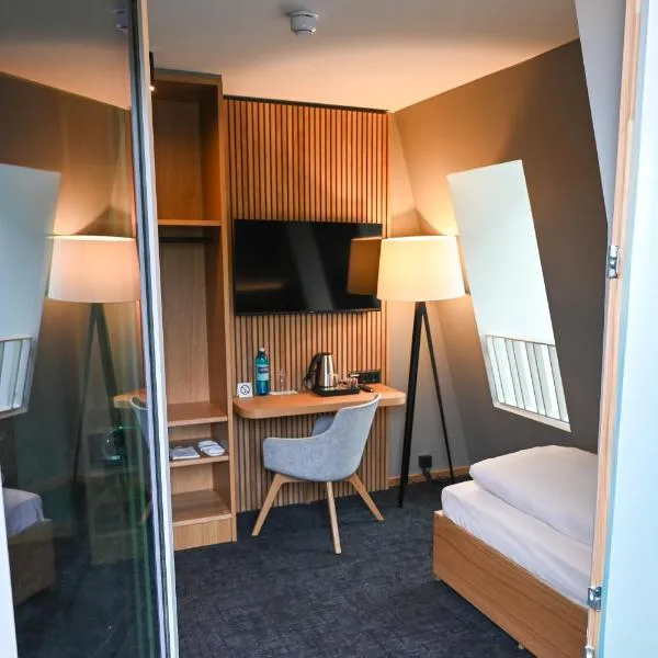 Hotel Spenerhaus - neu und vollklimatisiert in allen Zimmern, hotel u Frankfurtu na Majni