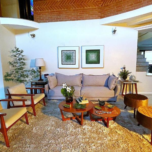 Casa Espaçosa com Piscina, Hidro e 3 Suítes