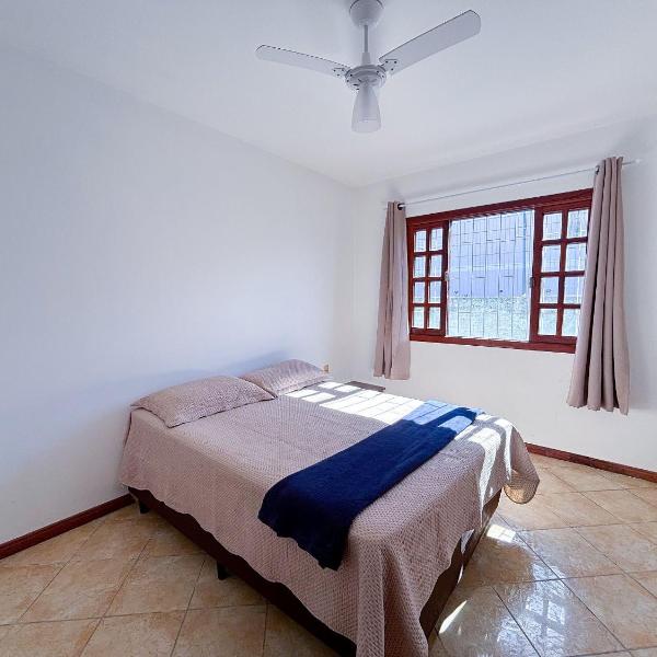 Belíssima Casa a 350m da Praia de Canasvieiras - Foto 2