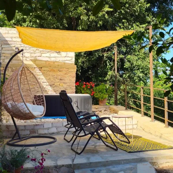 Lemon Garden, hotel a Gjirokastër