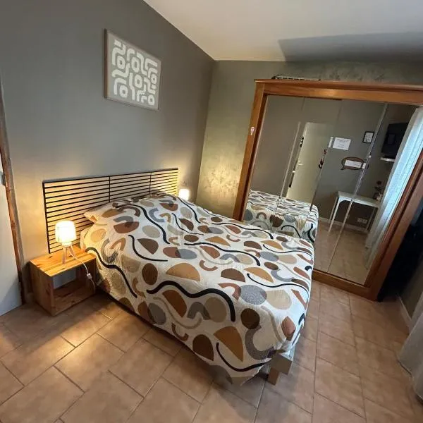 Studio proche RN145 Chez Greg, hotel di Saint-Sulpice-le-Guérétois