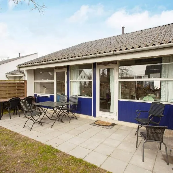 4 star holiday home in Væggerløse, hotel in Marielyst