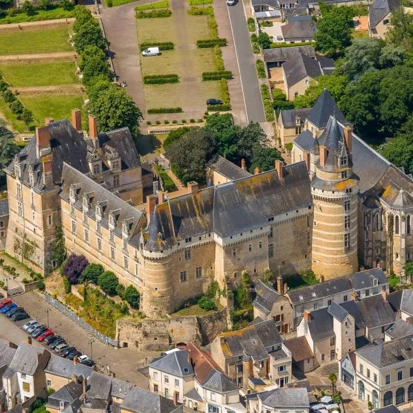 Chateau de Durtal، فندق في Durtal