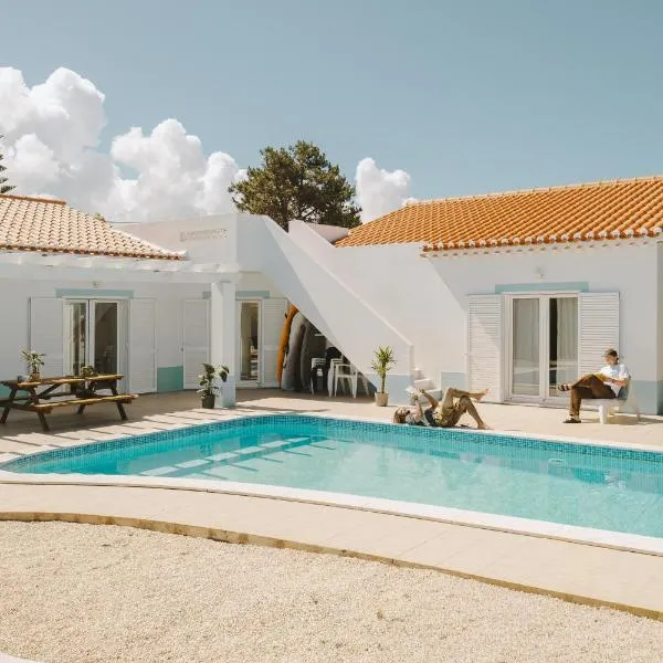 Aldeia Caiçara Surf Lodge, hotel en Aljezur