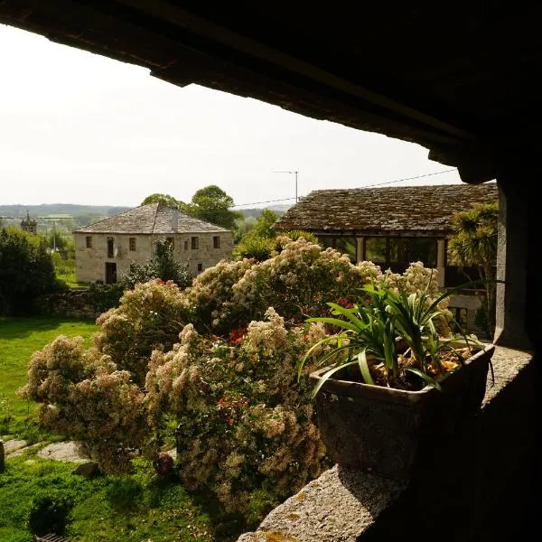 Casa de San Pedro de Cerceda, hotel u gradu 'Villasante'