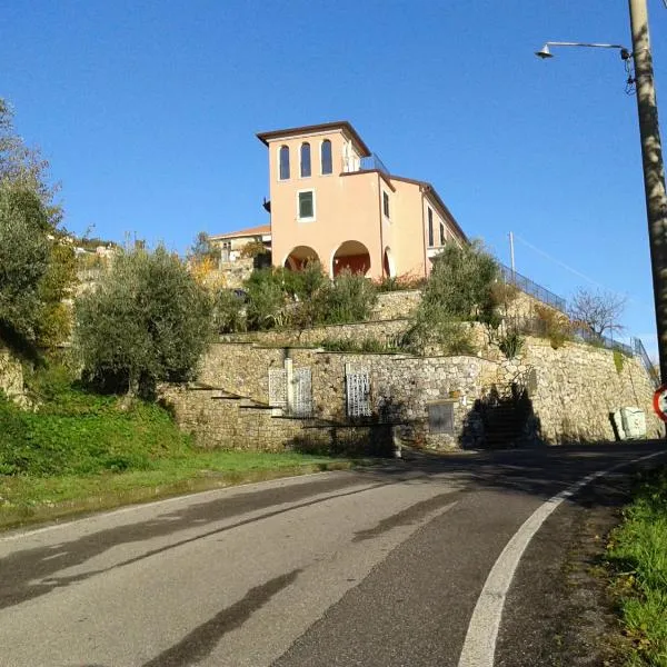La Torretta Rosa, hotel v destinaci La Spezia