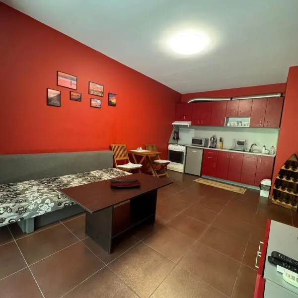 Atlantic SP Apartments - Pomorie、ポモリエのホテル