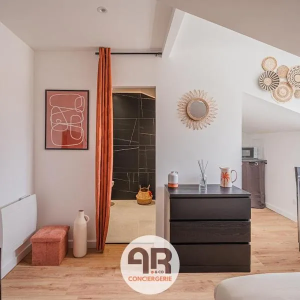 La Casa Marrakech - Studio rénové - Proche gare - 2 pers: Fontaine şehrinde bir otel