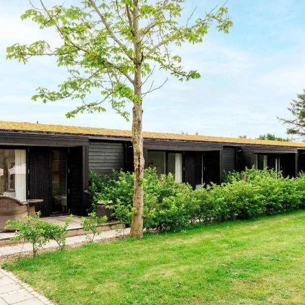 BLÅBJERGGAARD - Hennebysvej 60, hotel din Henne Strand