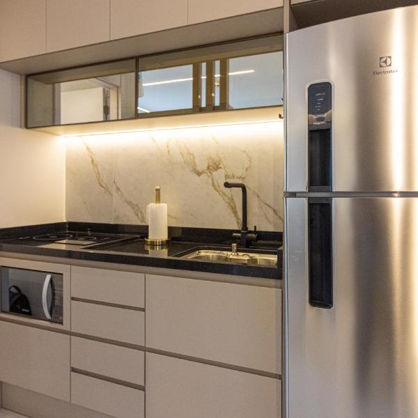 1903- Studio Versace completo, com ar condicionado em condominio de Luxo - Vista urbana, rooftop e piscina na Zona Sul de SP - Foto 5