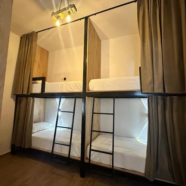 Bume's Hostel, hotel di Sarandë