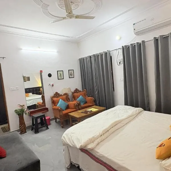 Khajuraho Glory Homestay, hotel u gradu 'Khajuraho'