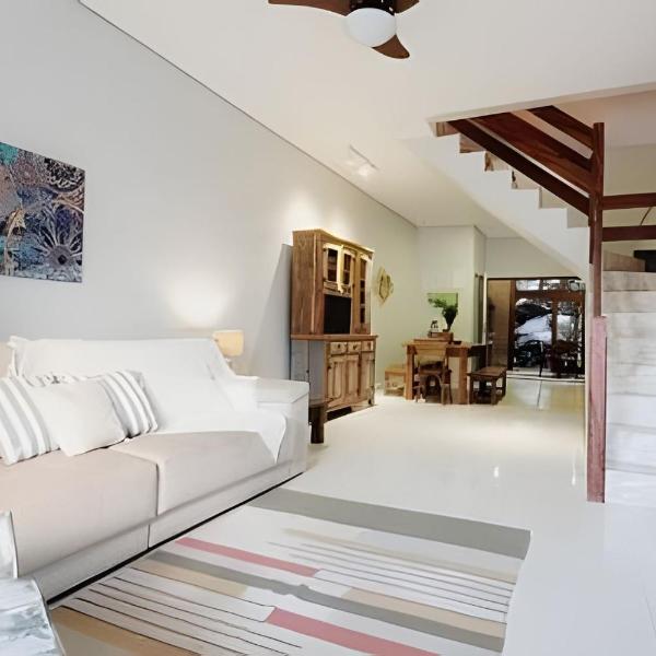 Casa Cabana - Condomínio de frente para a Praia