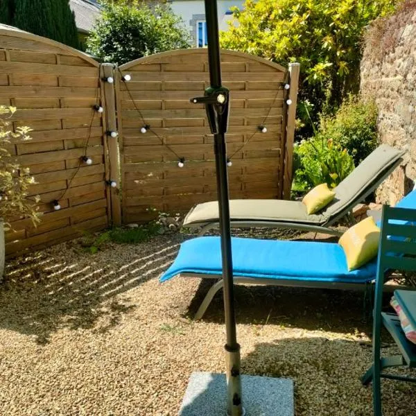 La Suite 27 bis, maison indépendante avec terrasse, proche gare et centre, hotell sihtkohas Guingamp