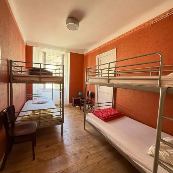 Le Kompost'l dortoir en gîte 4 place, hotelli kohteessa Saint-Privat-dʼAllier