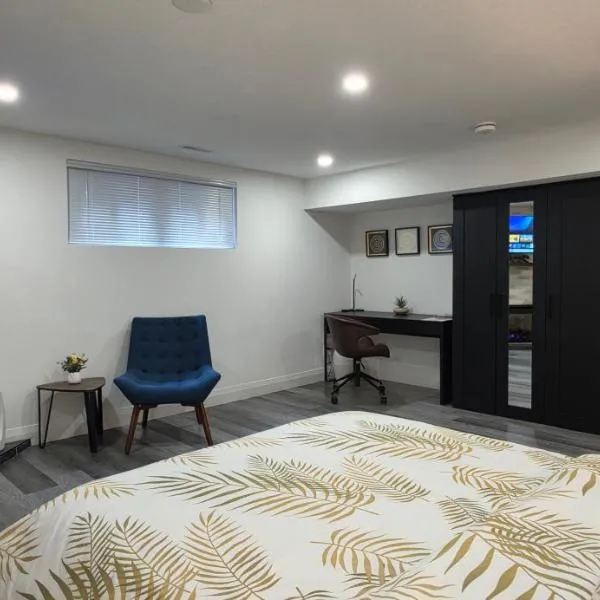 Renovated Guest Suite Near The Lake & High Park in Toronto!, hotel v Toronte