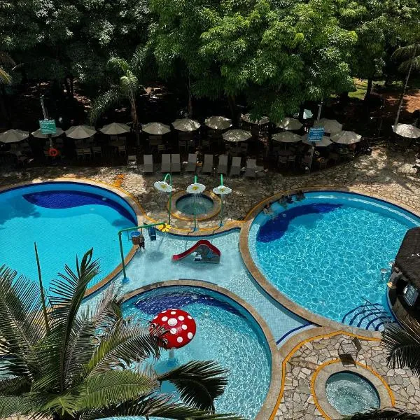 Thermas Paradise - Rio Quente - Apto Reformado com Vista para as Piscinas - 1 Quarto, hotel a Rio Quente