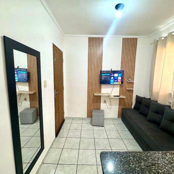 APT-8 Completo Bem Localizado a 1 minuto Rodoviaria e Centro, com Ar Condicionado e Garagem