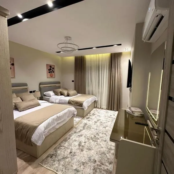 Charming Miramar Aparthotel, hotel in Alexandria