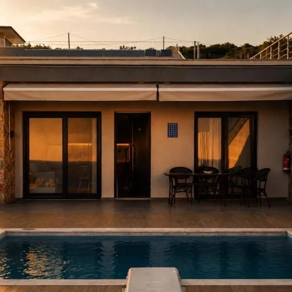 Apollonian Luxury Suites, hotel em Loutrá Elevtherón