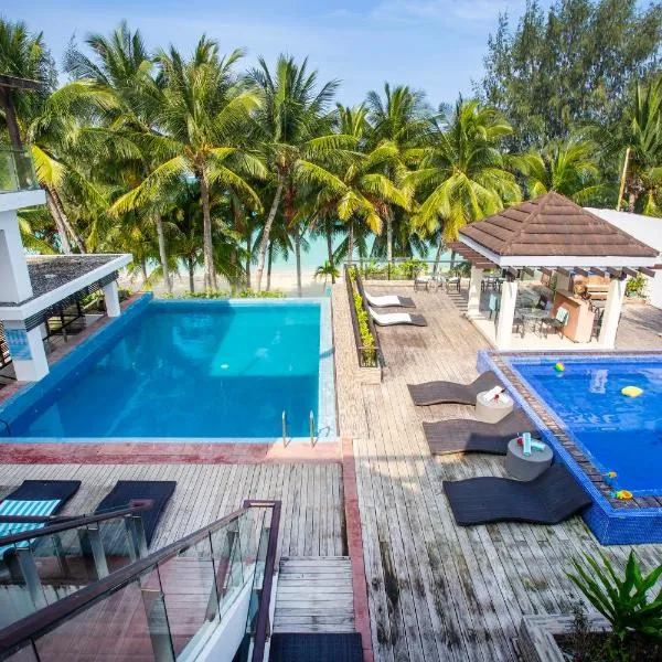 Crown Regency Beach Resort, hotel Boracayban