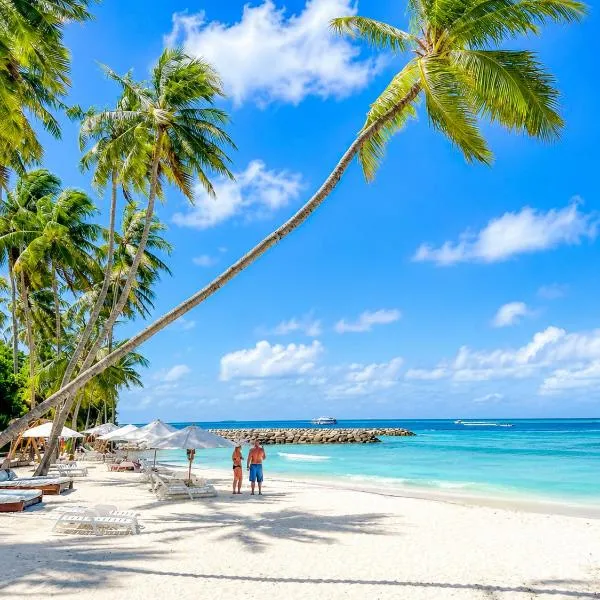 Ocean Blue Lagoon Maldives, hotel v destinaci Thulusdhoo