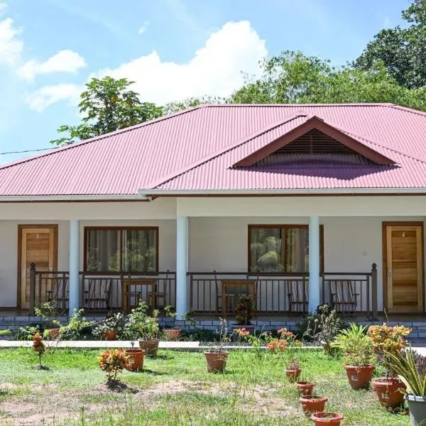 La Maison Figaro Guest House - Spacious Island Stay in La Digue, Hotel in La Réunion
