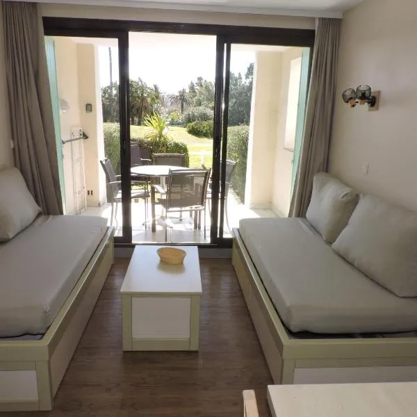 Escapade ensoleillée aux Parcs de Grimaud, hotel em Grimaud