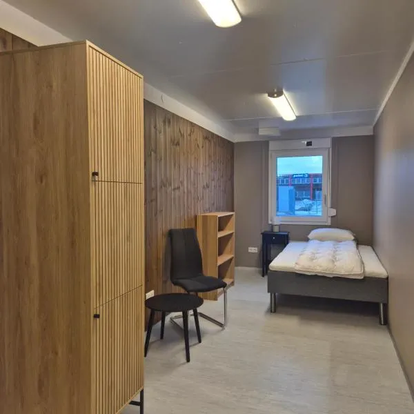 Brakkerigg, hotell Brekstadis