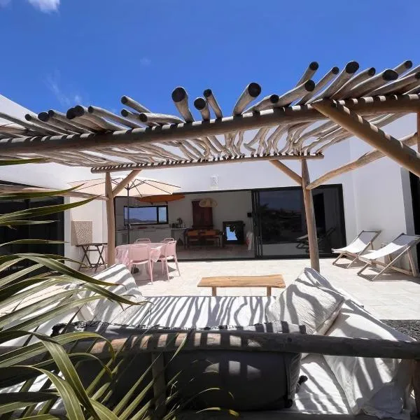 Villa Papaya Lajares, hotel in Lajares