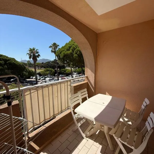 Appartement Port de Hyères 4 personnes, hotel a Hyères