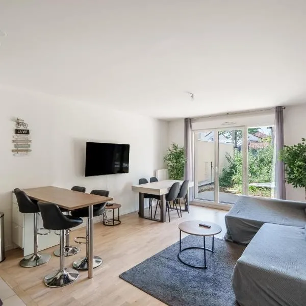 APPARTEMENT ST MAUR DES FOSSES proche quai de la Marne, hotel in Saint-Maur-des-Fossés