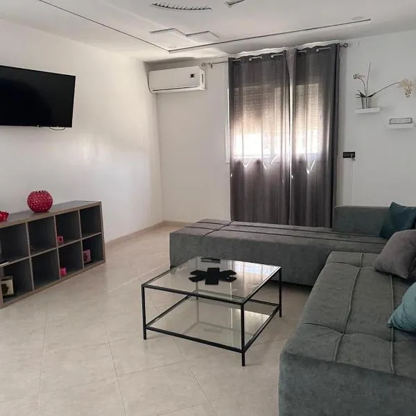Appartement cocooning à saidia proche toutes commodités, hotel di Saïdia