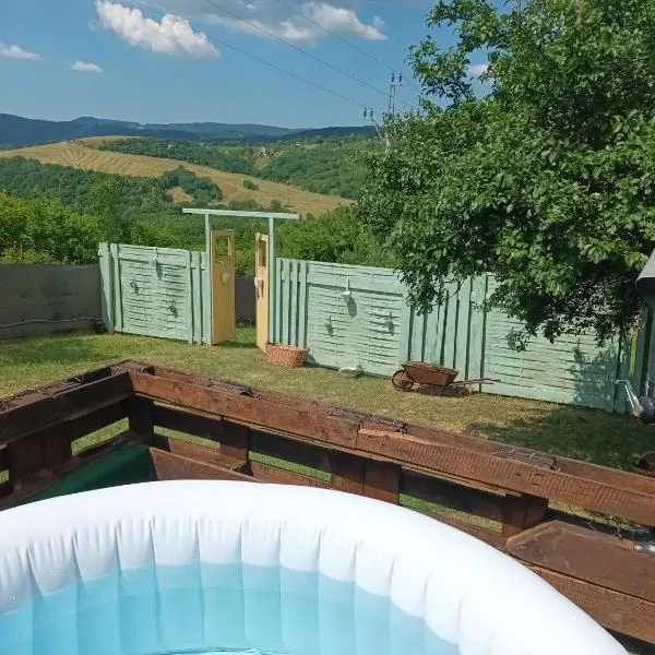 CHILLY WILLY- Retro karavan, hótel í Jablonov nad Turnou