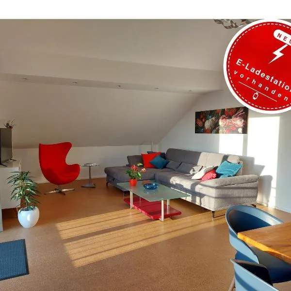 R7 Bodensee mit Seesicht sonnig ruhig groß 95qm, hotel in Uhldingen-Mühlhofen