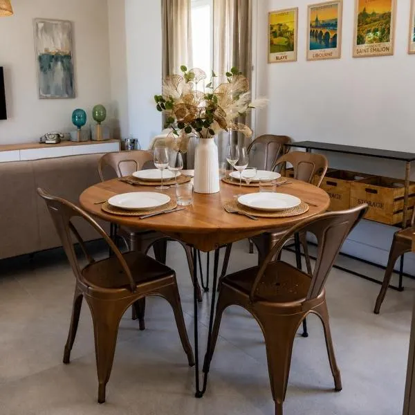 T3 de Charme avec Jardin près de Saint-Émilion, хотел в Монтан