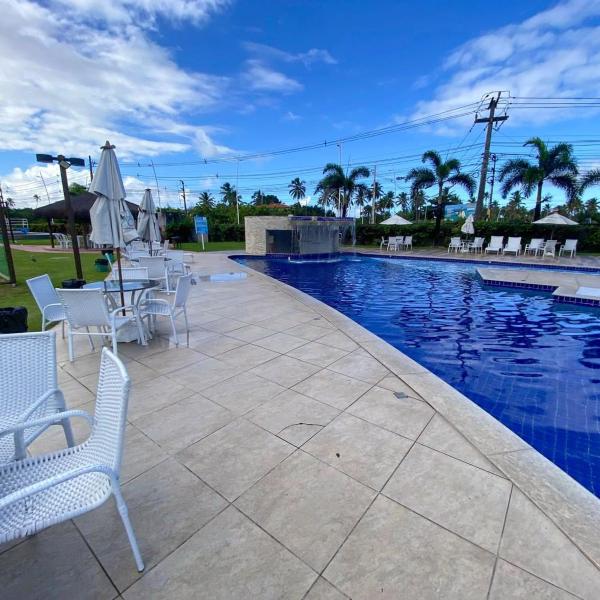 Muro Alto Condomínio Clube – Flats completos para a família por Yolo - Foto 3