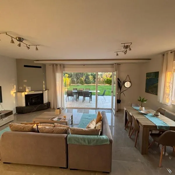 Villa Aegea Private Luxury Villa, ξενοδοχείο στα Νέα Μουδανιά