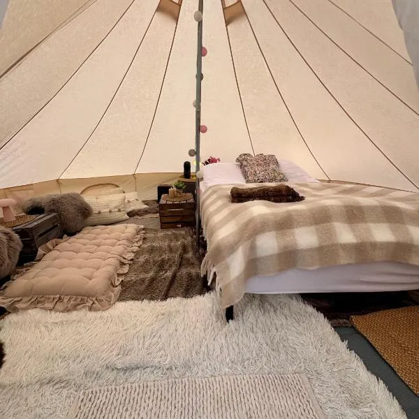 Rampestreken Glamping, hotelli kohteessa Åndalsnes