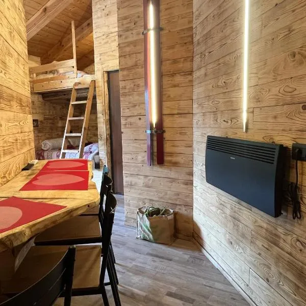 Appartamento Grande Cervino - Il Lupo Affitta, hôtel à Antey-Saint-André