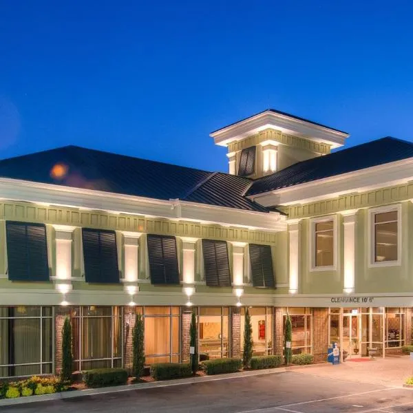 Town & Country Inn and Suites, hotel v destinaci Charleston