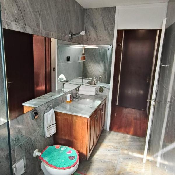 Hospedagem Jardim Social,Quartos Econômicos e Suítes, Estacionamento Grátis - Foto 5