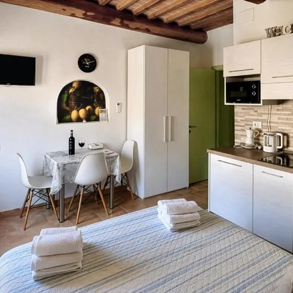 The Optimist's House, hotel in Staggia