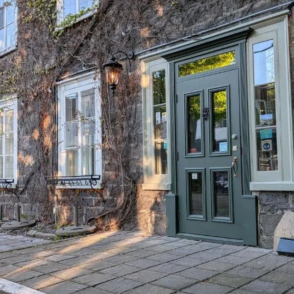Auberge du libraire, hotel u gradu Monmanji