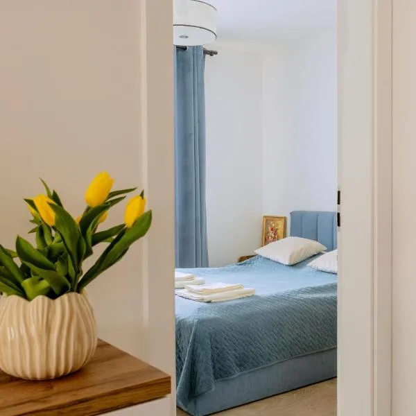 Miriam Piano Apartment with Parking - Kraków Borkowska, hotel in Krakow