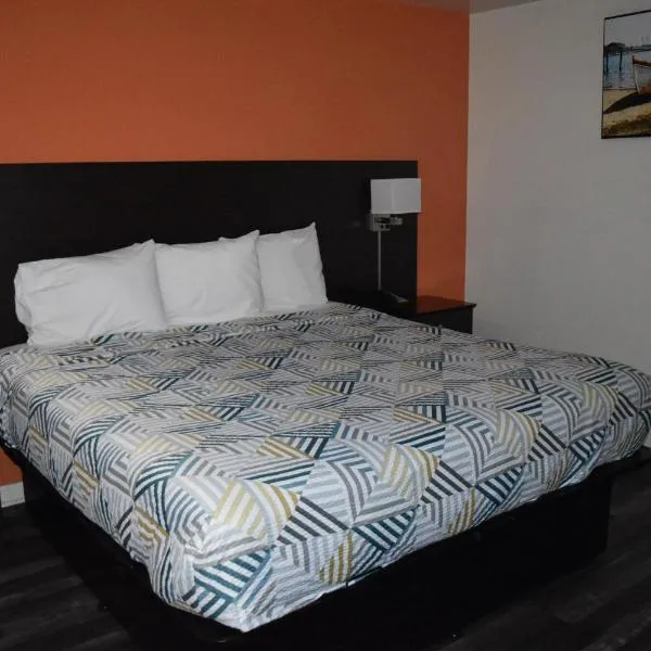 PLYMOUTH MOTOR LODGE, hotelli kohteessa Terryville